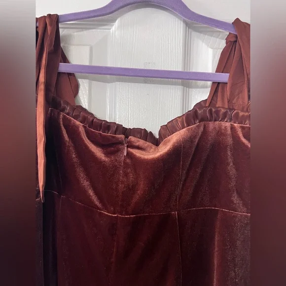 DANIELLE BERNSTEIN Rust Velvet Dress - Picture 6 of 7